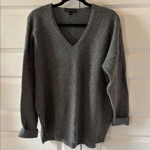 Ann Taylor Dark Gray Tunic V-Neck Sweater